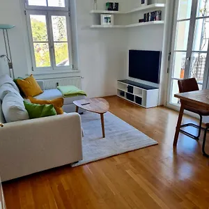  Apartment Pleasant